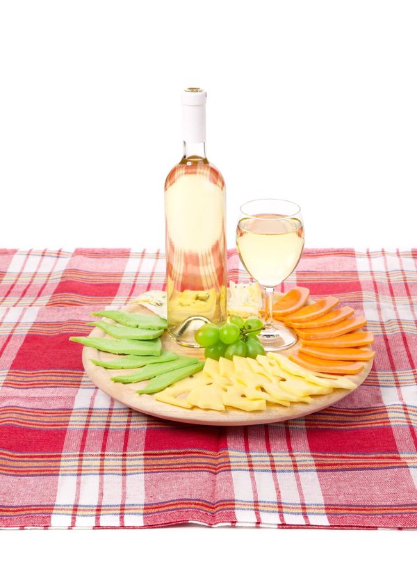 Quels conseils pour associer vin blanc et fromage avec succès ?
